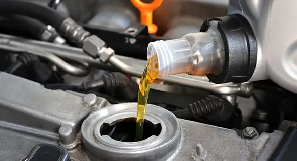 auto maintenance and checking oil in Glen Carbon Illinois